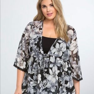 Torrid SZ 3 Tie Front Babydoll Blouse